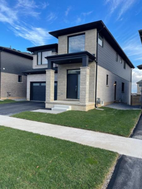 Beautiful Home Well-equipped in a 5 Star Neighborhood